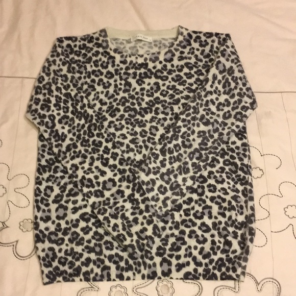 Used thin sweater - Picture 5 of 6